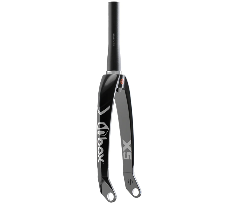 Box One X5 Tapered Pro 24x20mm Carbon Fork in Black